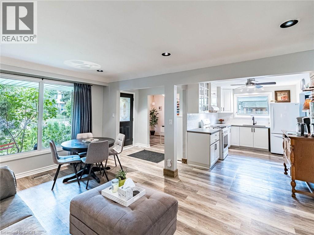 637 Artreva Crescent, Burlington, Ontario  L7L 2B8 - Photo 7 - 40783698