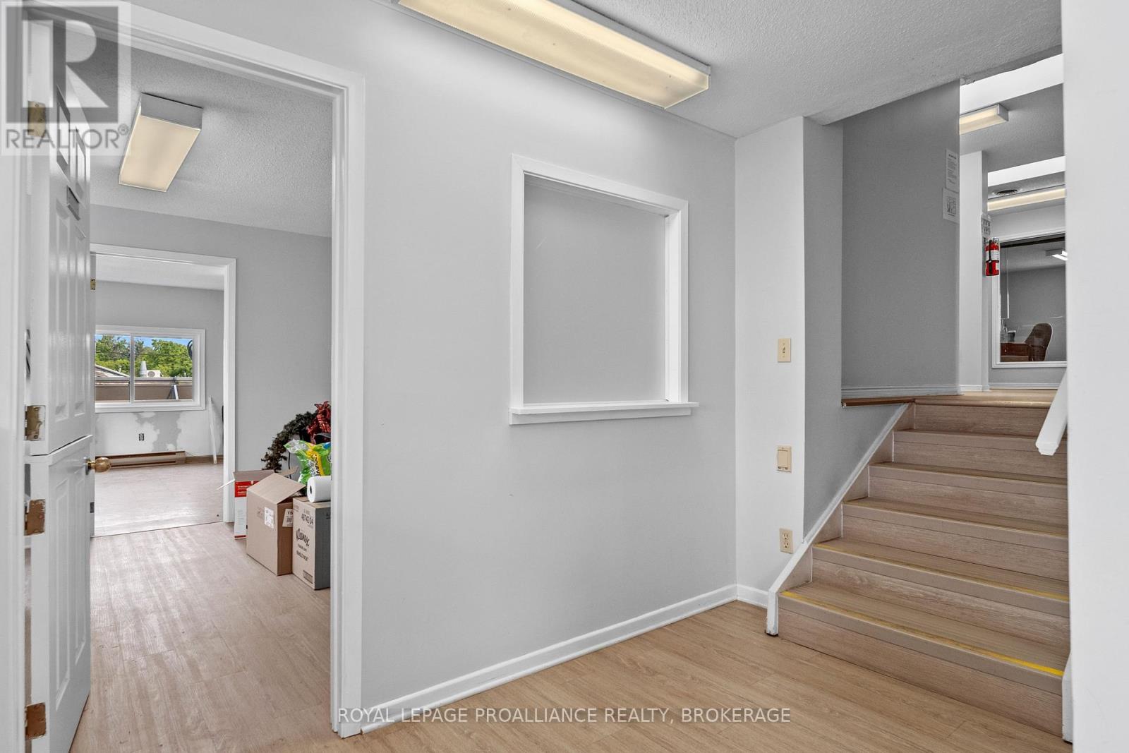 140 Hickson Avenue, Kingston (East Of Sir John A. Blvd), Ontario  K7K 2N6 - Photo 11 - X12486260