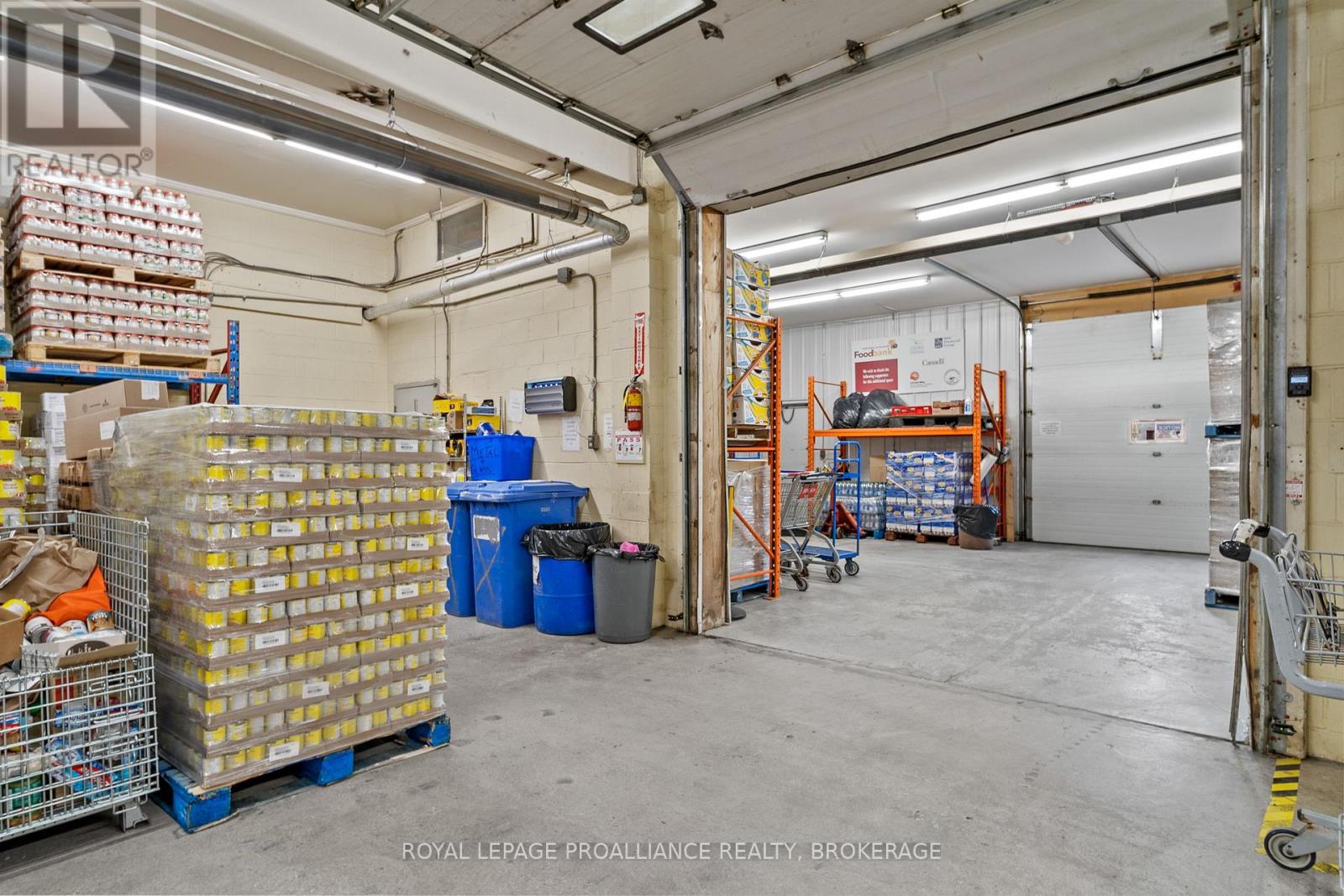 140 Hickson Avenue, Kingston (East Of Sir John A. Blvd), Ontario  K7K 2N6 - Photo 4 - X12486260