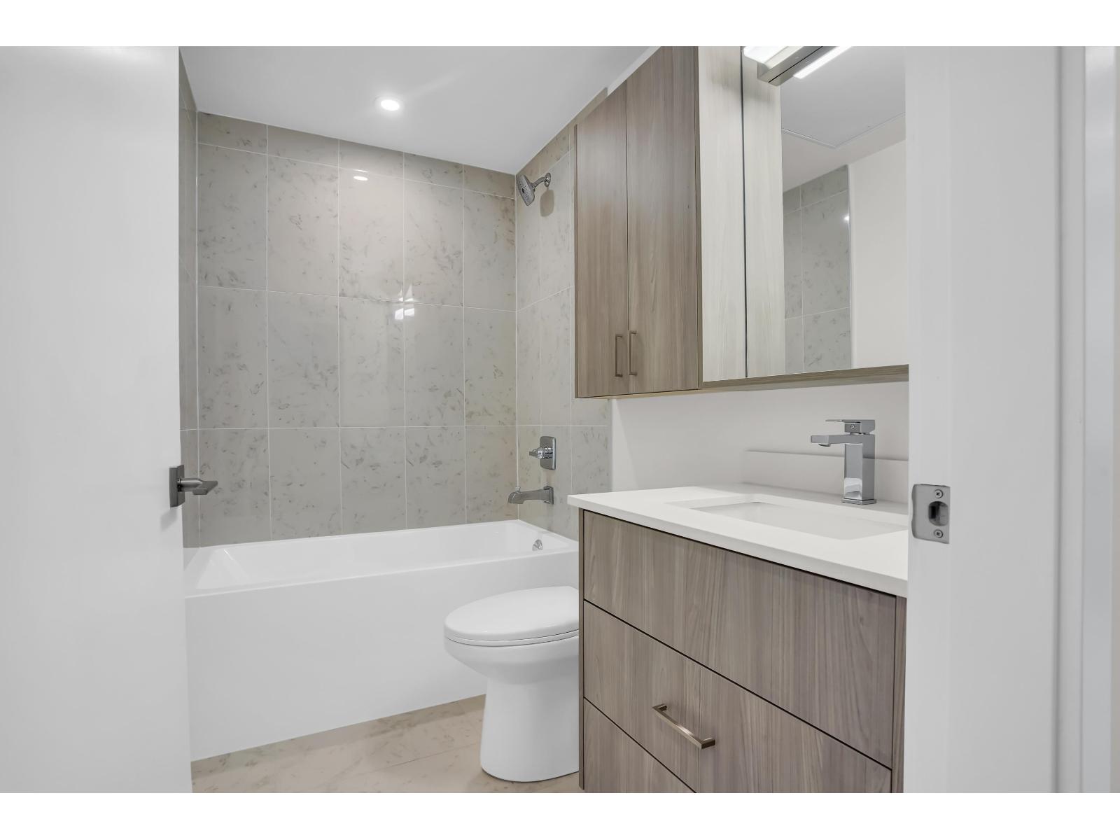 E318 13858 108 Avenue, Surrey, British Columbia  V3T 0T9 - Photo 16 - R3061903