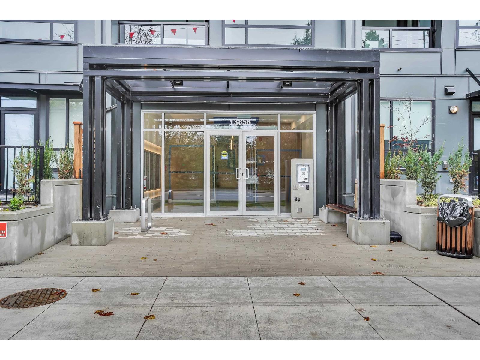 E318 13858 108 Avenue, Surrey, British Columbia  V3T 0T9 - Photo 2 - R3061903