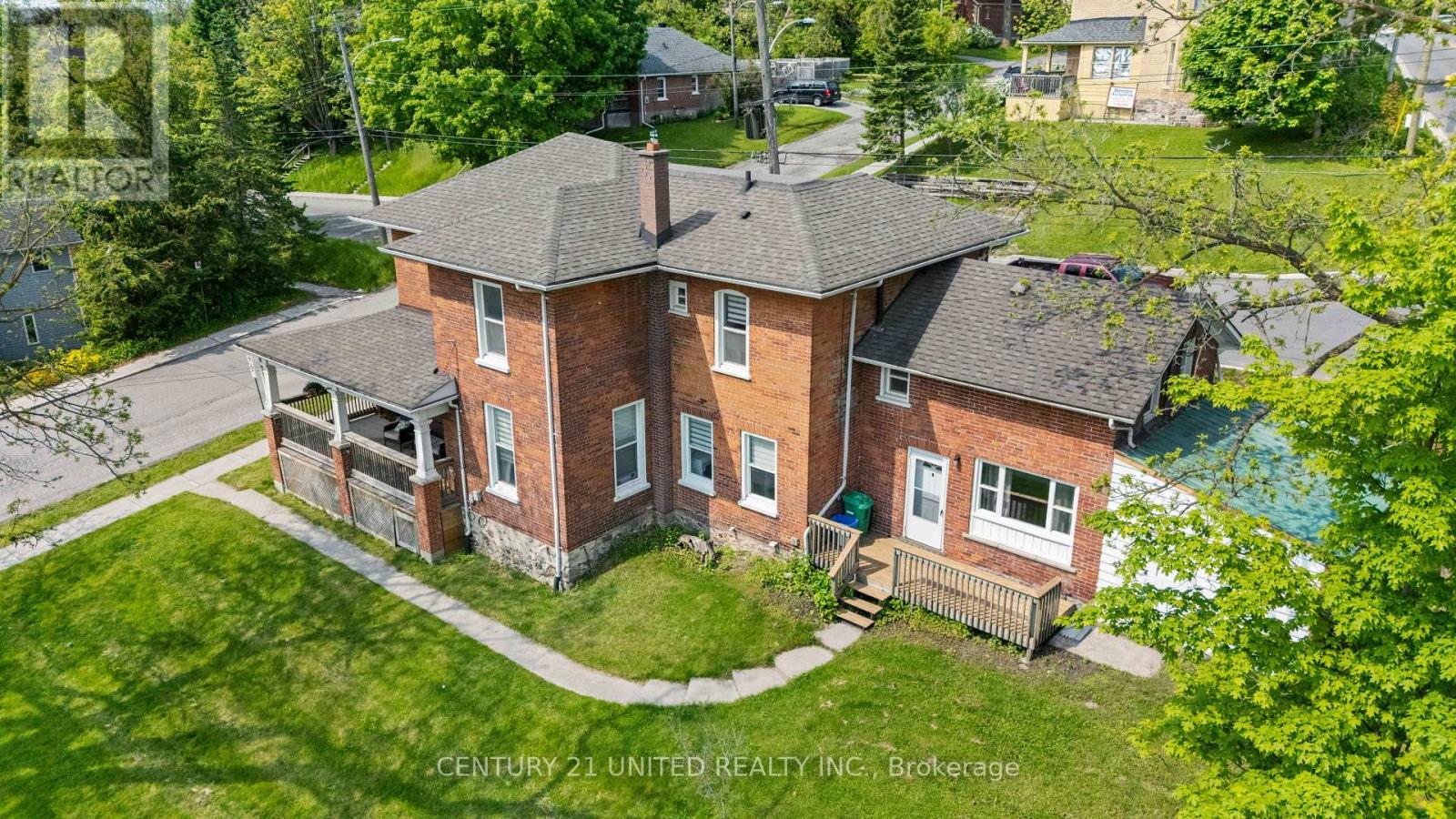 234 Antrim Street, Peterborough, Ontario  K9H 3G4 - Photo 1 - X12486228