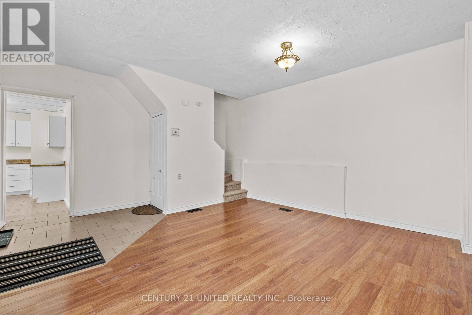 234 Antrim Street, Peterborough, Ontario  K9H 3G4 - Photo 10 - X12486228