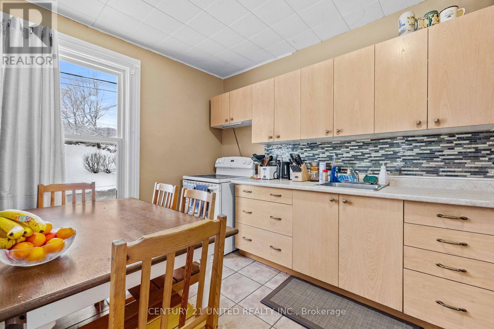 234 Antrim Street, Peterborough, Ontario  K9H 3G4 - Photo 21 - X12486228