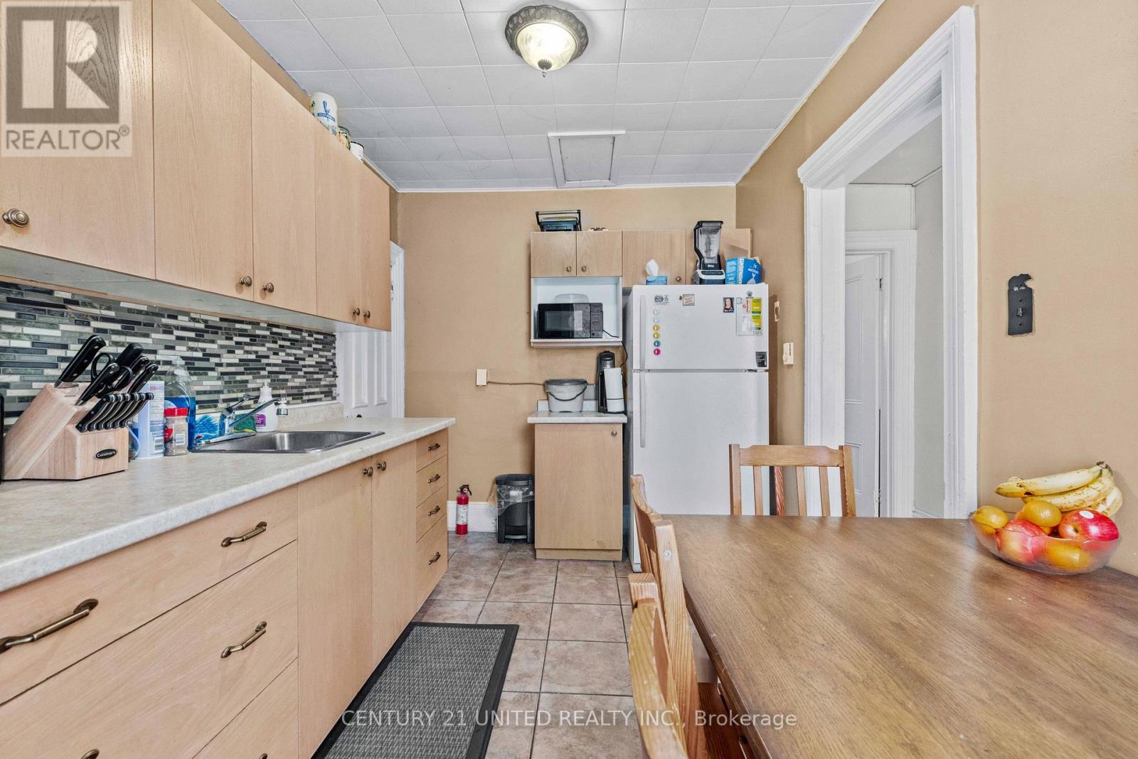 234 Antrim Street, Peterborough, Ontario  K9H 3G4 - Photo 23 - X12486228