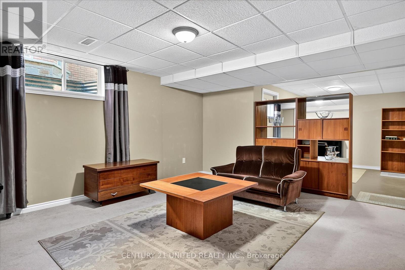 6 Village Crescent, Peterborough (Otonabee Ward 1), Ontario  K9J 8S7 - Photo 20 - X12486284