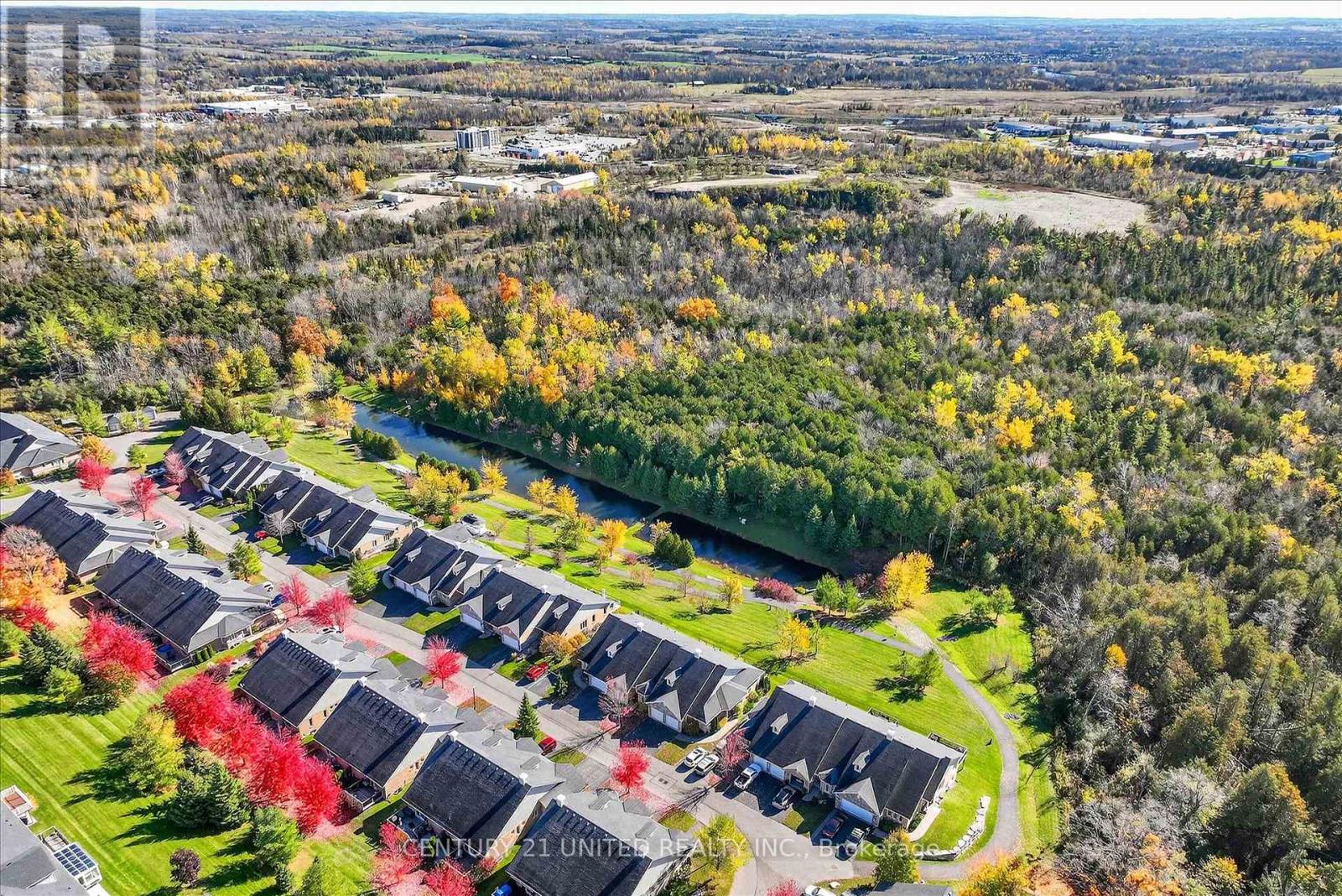 6 Village Crescent, Peterborough (Otonabee Ward 1), Ontario  K9J 8S7 - Photo 31 - X12486284