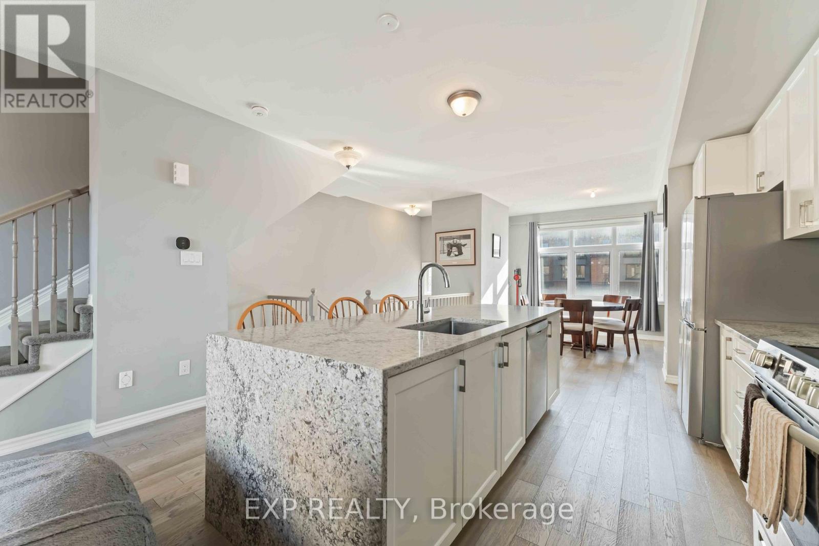 829 Mikinak Road, Ottawa, Ontario  K1K 4Z9 - Photo 15 - X12486215