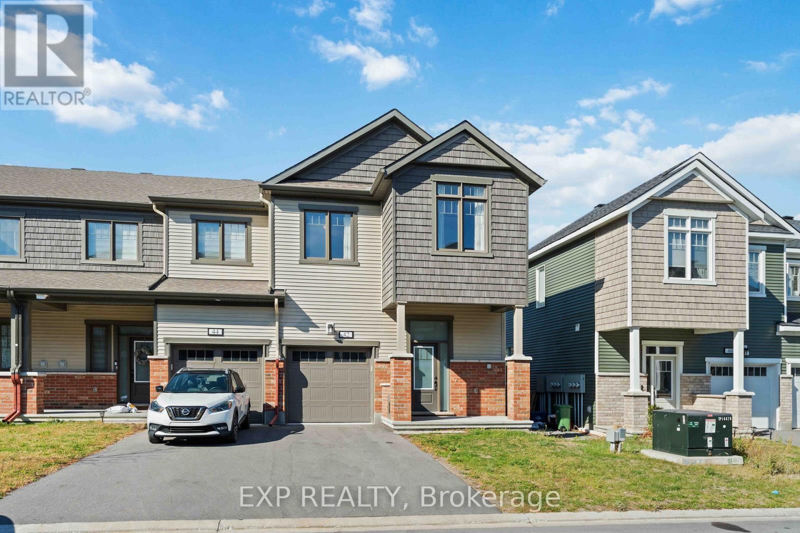 42 LENTAGO AVENUE, Ottawa, Ontario