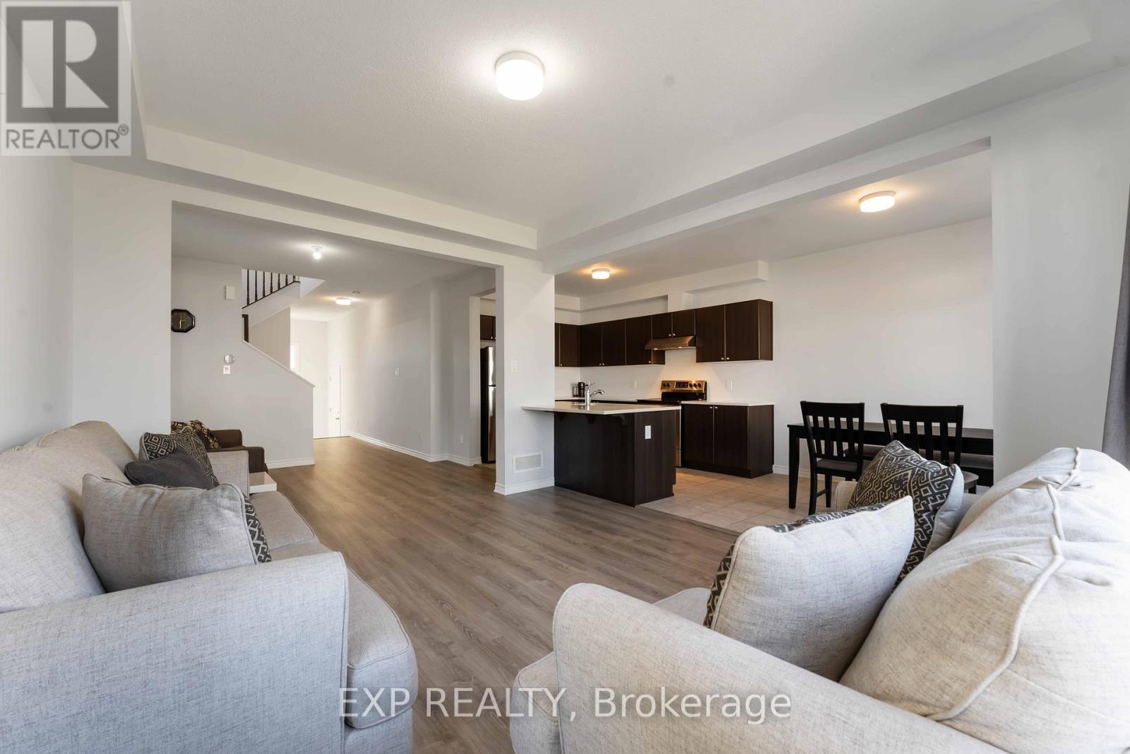 42 Lentago Avenue, Ottawa, Ontario  K2J 7A2 - Photo 12 - X12486217