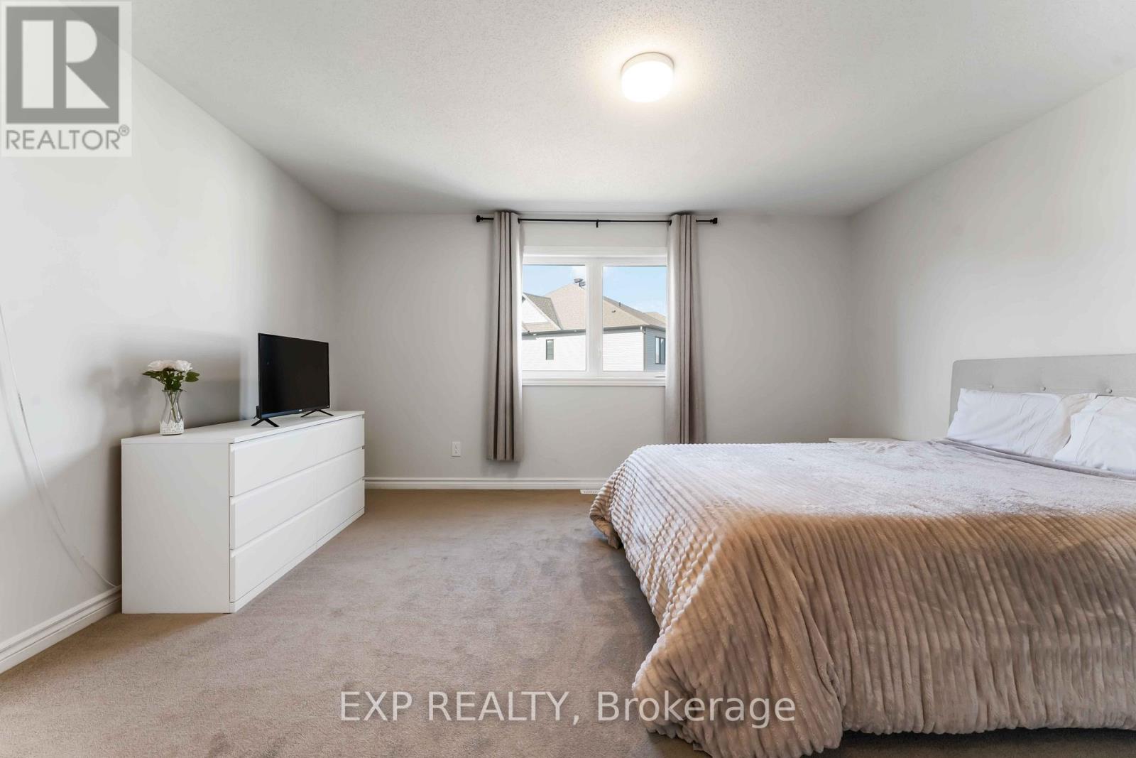 42 Lentago Avenue, Ottawa, Ontario  K2J 7A2 - Photo 19 - X12486217