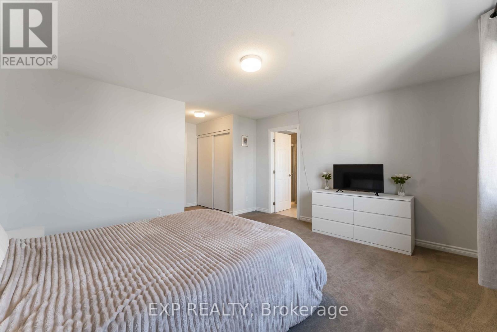 42 Lentago Avenue, Ottawa, Ontario  K2J 7A2 - Photo 20 - X12486217