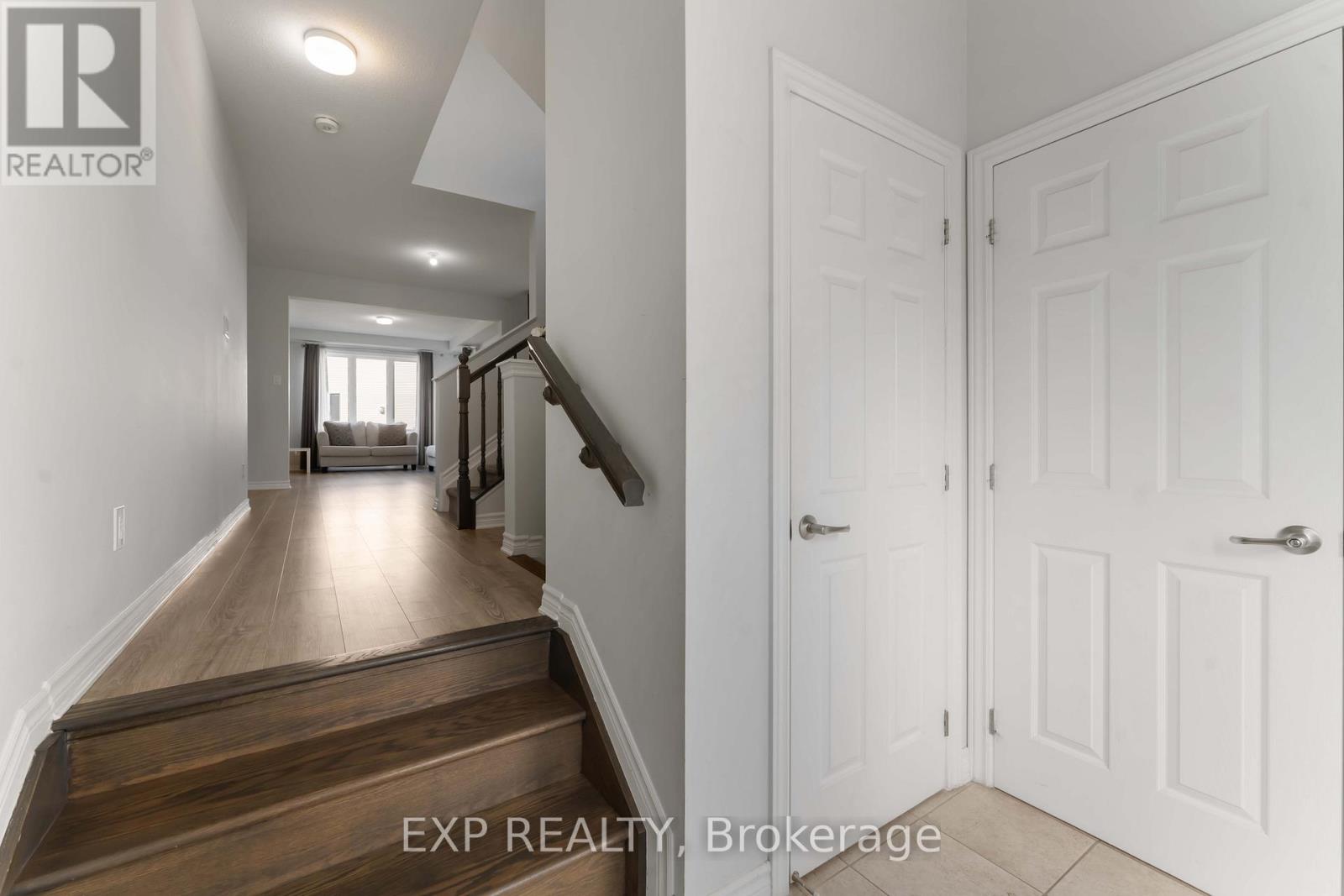 42 Lentago Avenue, Ottawa, Ontario  K2J 7A2 - Photo 4 - X12486217