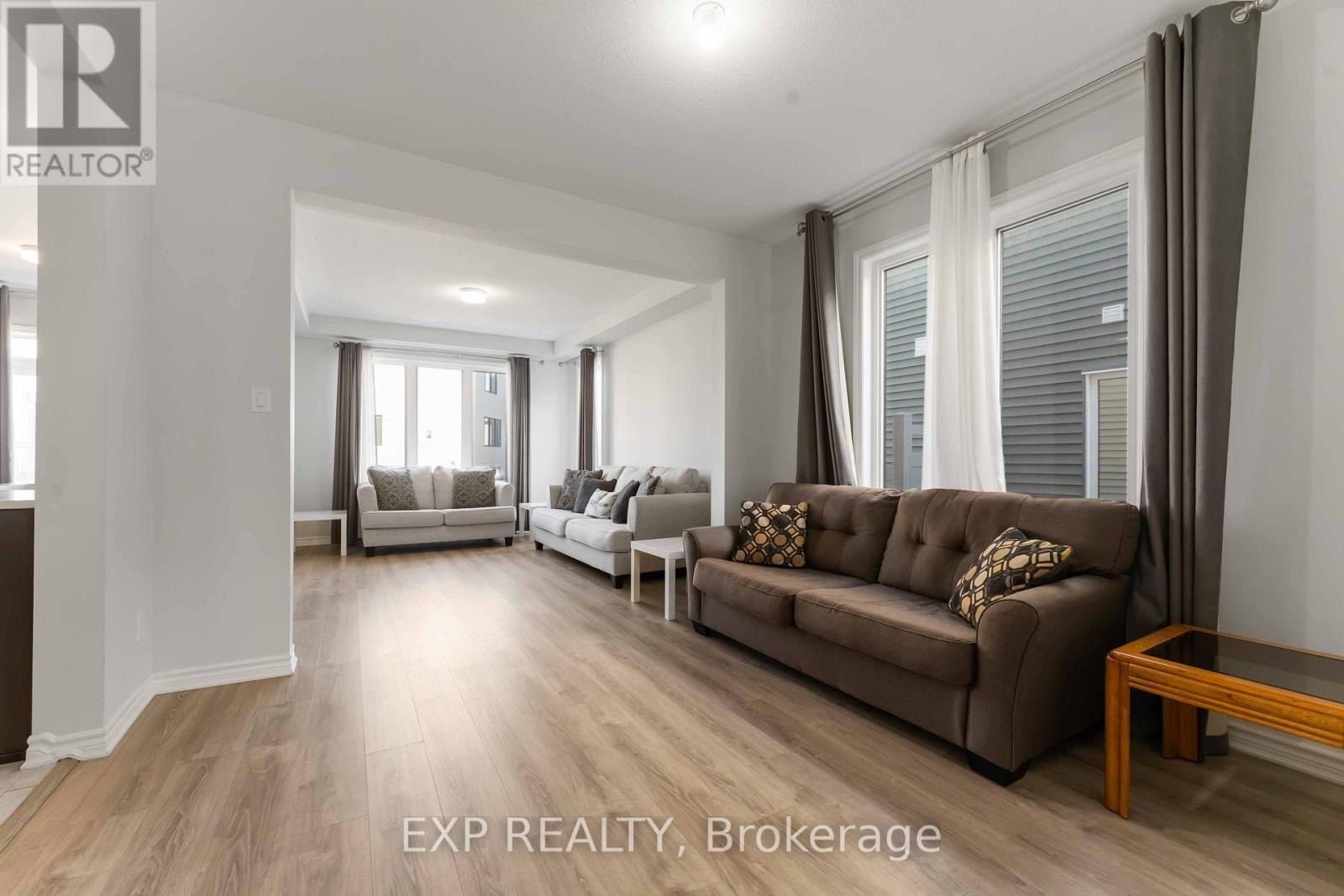 42 Lentago Avenue, Ottawa, Ontario  K2J 7A2 - Photo 7 - X12486217