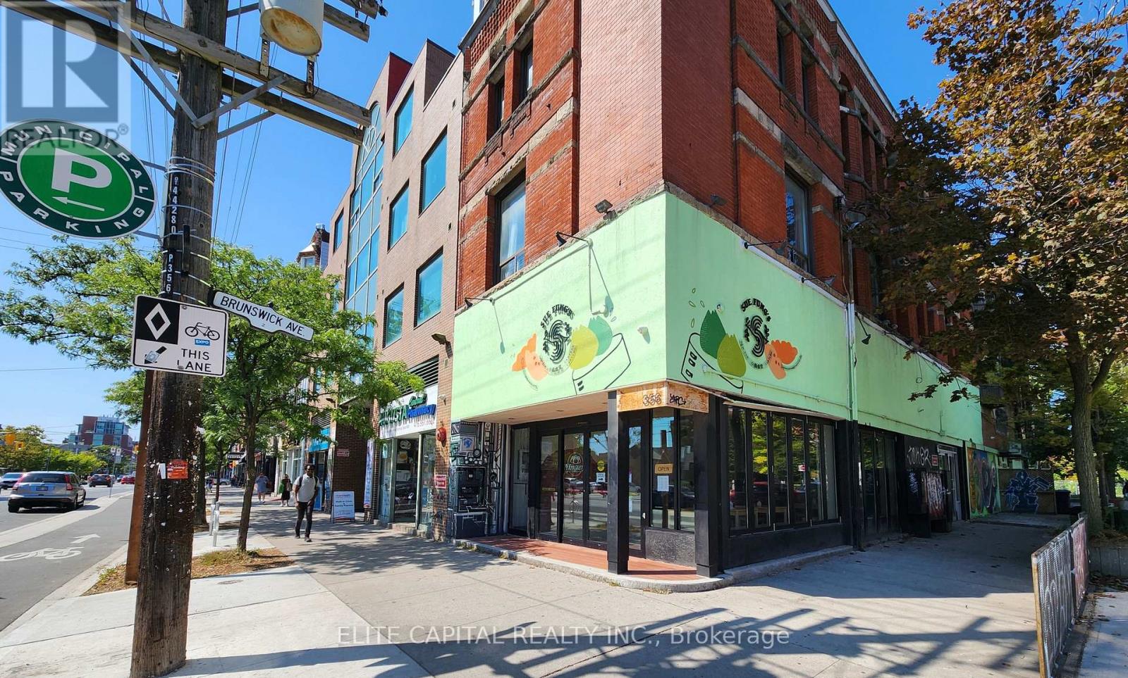 356 COLLEGE STREET, Toronto, Ontario