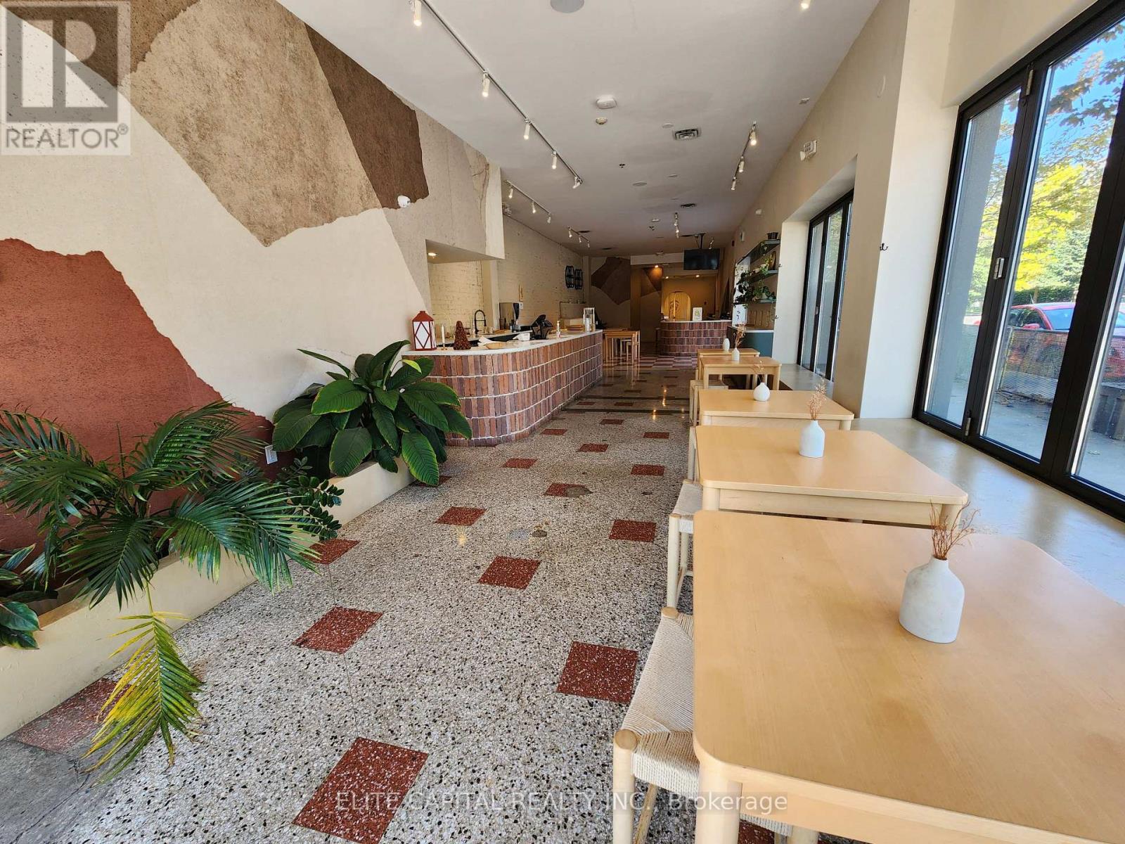 356 College Street, Toronto, Ontario  M5T 1S6 - Photo 10 - C12486139