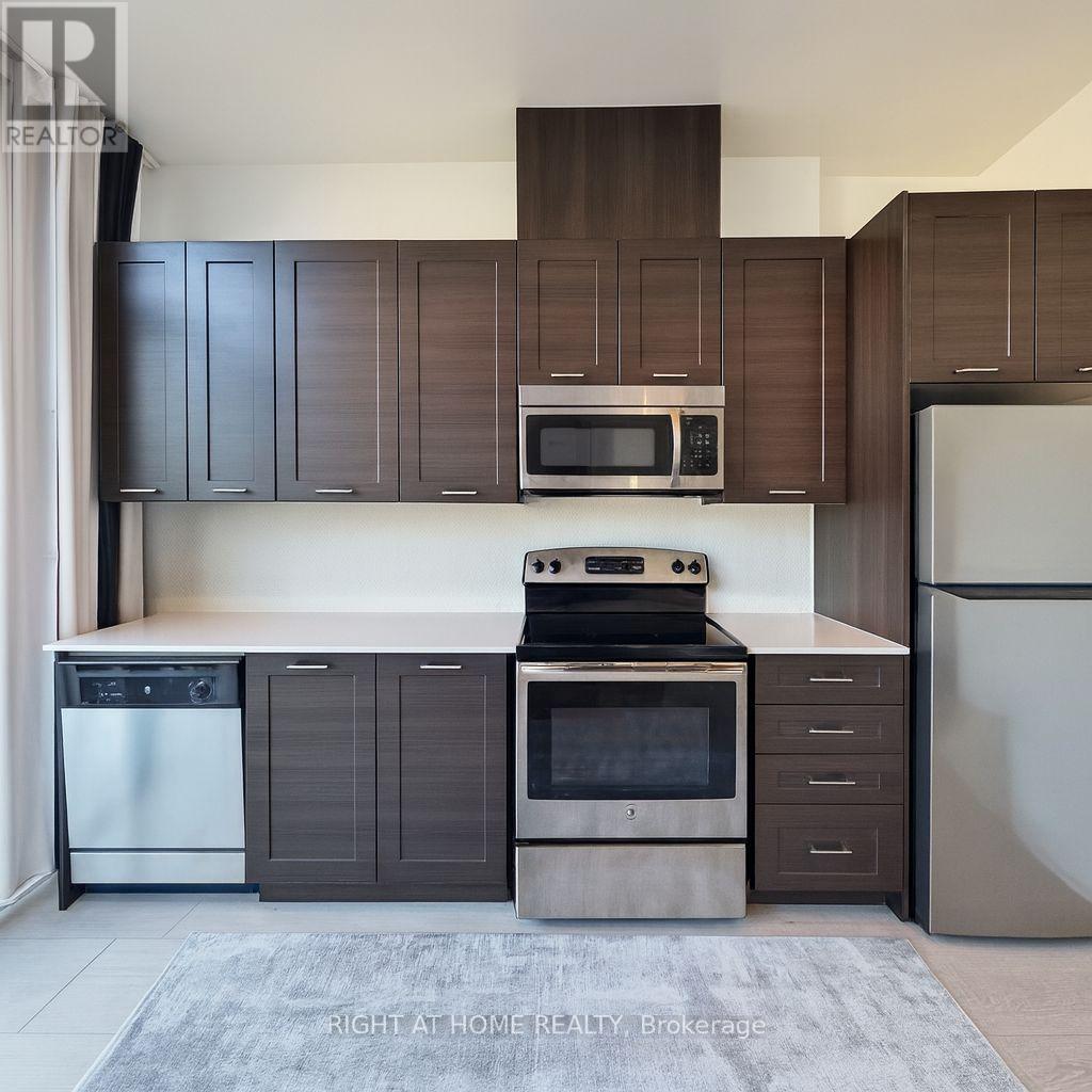 725 - 20 Bruyeres Mews, Toronto, Ontario  M5V 0G8 - Photo 2 - C12486141