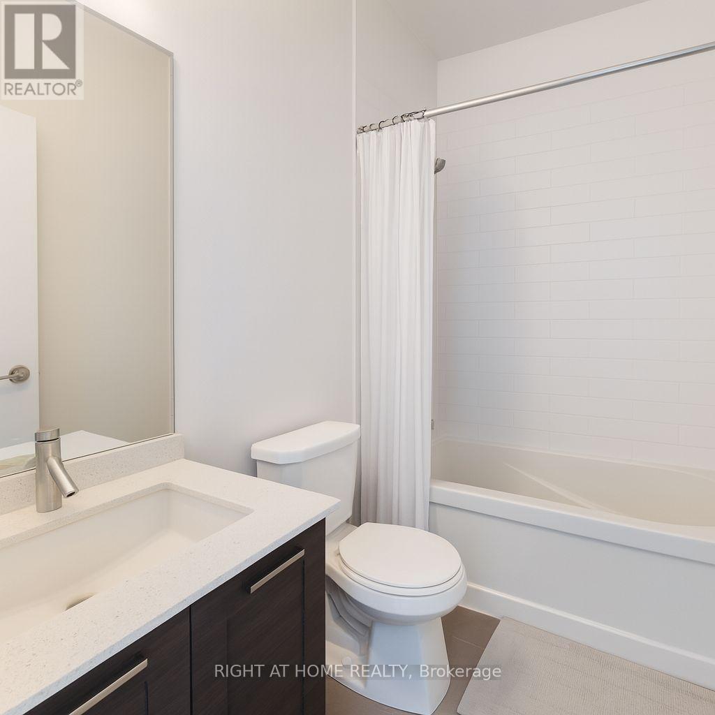 725 - 20 Bruyeres Mews, Toronto, Ontario  M5V 0G8 - Photo 5 - C12486141