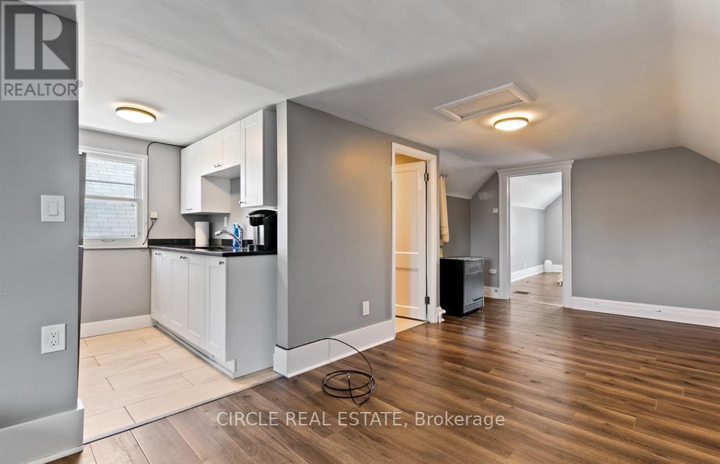 Unknown Address, ,     - Photo 3 - X12484420