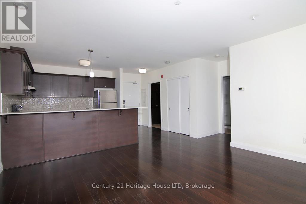 404 - 26 Wellington Street, St. Catharines (Downtown), Ontario  L2R 5P8 - Photo 12 - X12486194