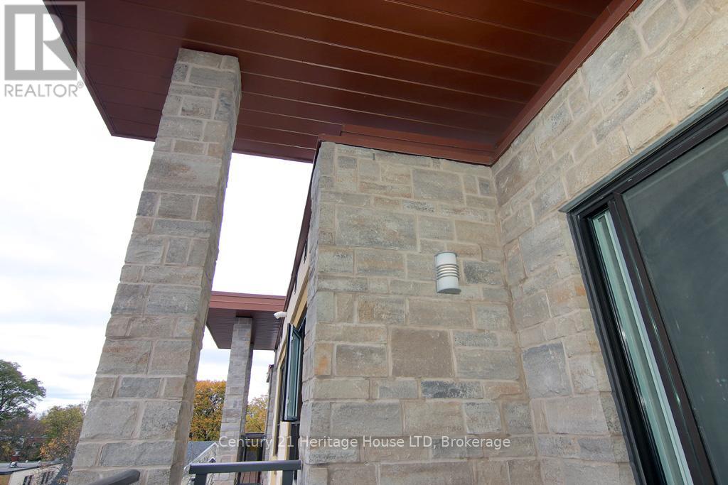 404 - 26 Wellington Street, St. Catharines (Downtown), Ontario  L2R 5P8 - Photo 16 - X12486194