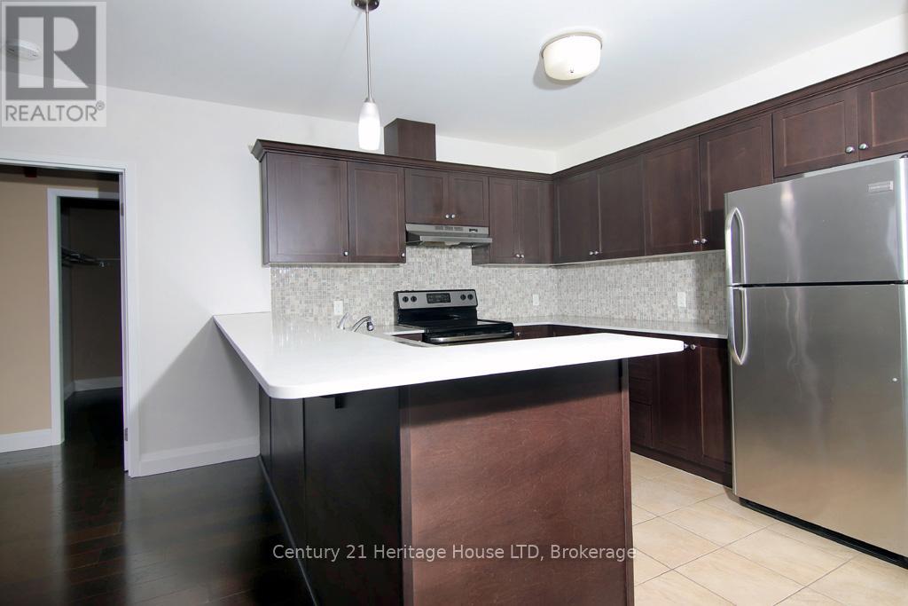 404 - 26 Wellington Street, St. Catharines (Downtown), Ontario  L2R 5P8 - Photo 22 - X12486194