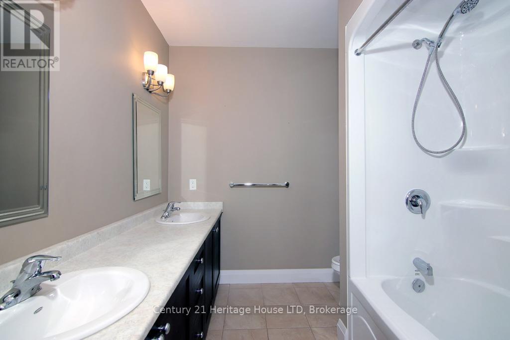 404 - 26 Wellington Street, St. Catharines (Downtown), Ontario  L2R 5P8 - Photo 25 - X12486194