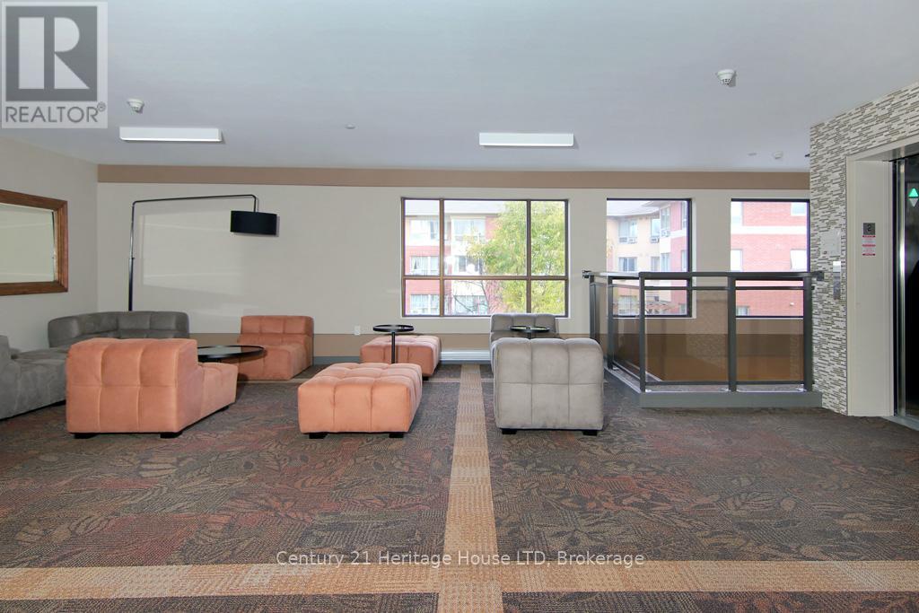 404 - 26 Wellington Street, St. Catharines (Downtown), Ontario  L2R 5P8 - Photo 6 - X12486194