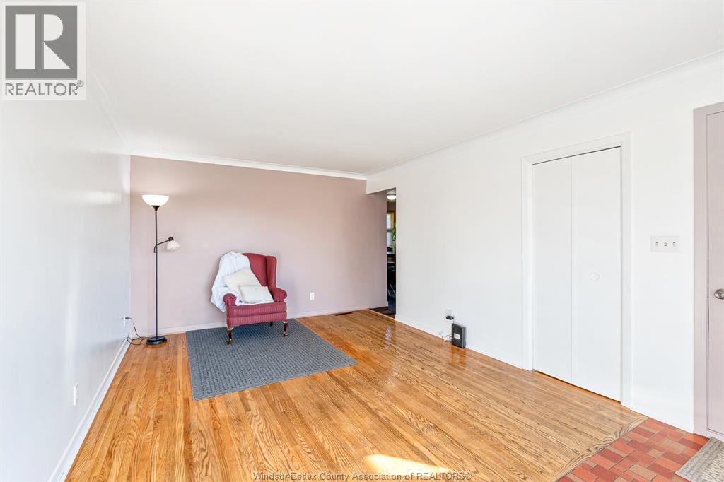 4 Douglas Avenue, Leamington, Ontario  N8H 2G2 - Photo 4 - 25025907