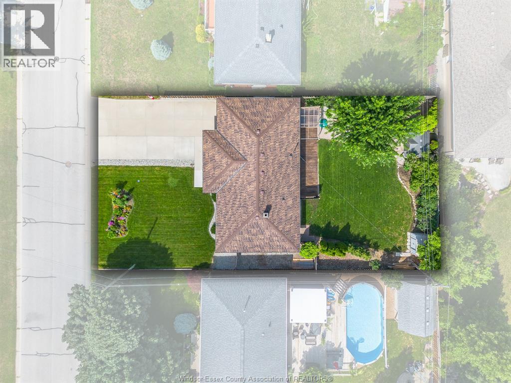 4 Douglas Avenue, Leamington, Ontario  N8H 2G2 - Photo 3 - 25025907