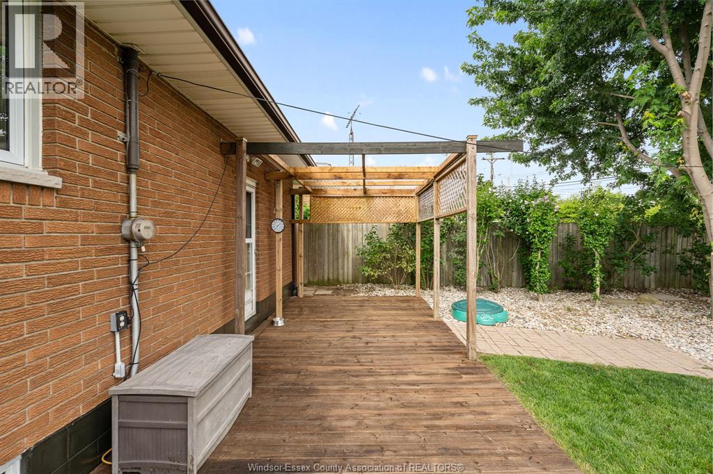 4 Douglas Avenue, Leamington, Ontario  N8H 2G2 - Photo 36 - 25025907