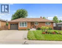 4 Douglas Avenue, Leamington, Ontario