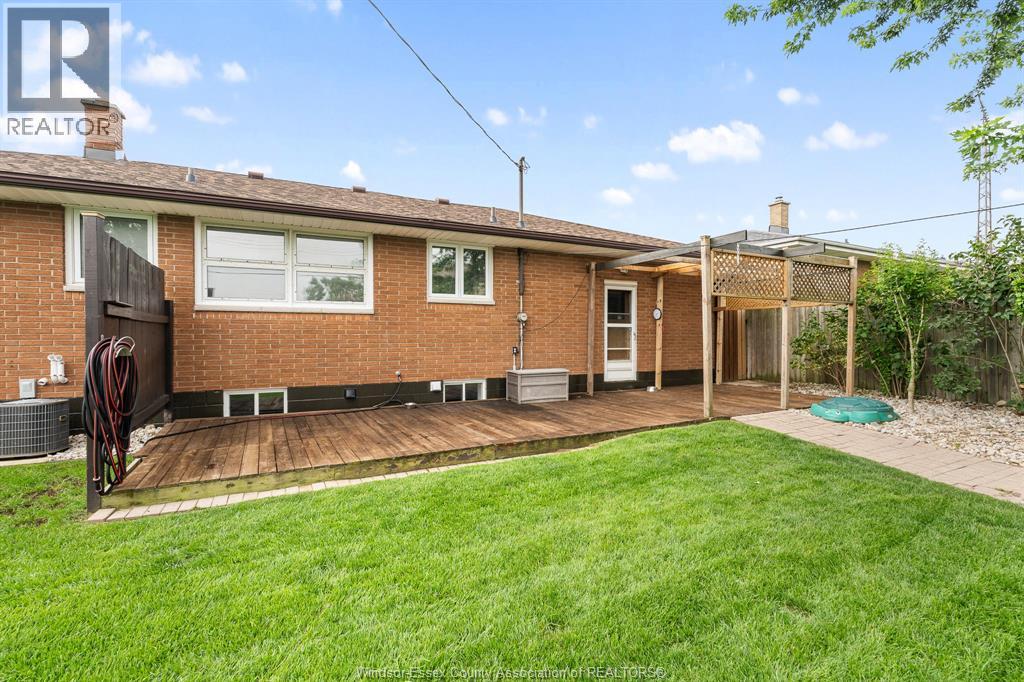 4 Douglas Avenue, Leamington, Ontario  N8H 2G2 - Photo 35 - 25025907