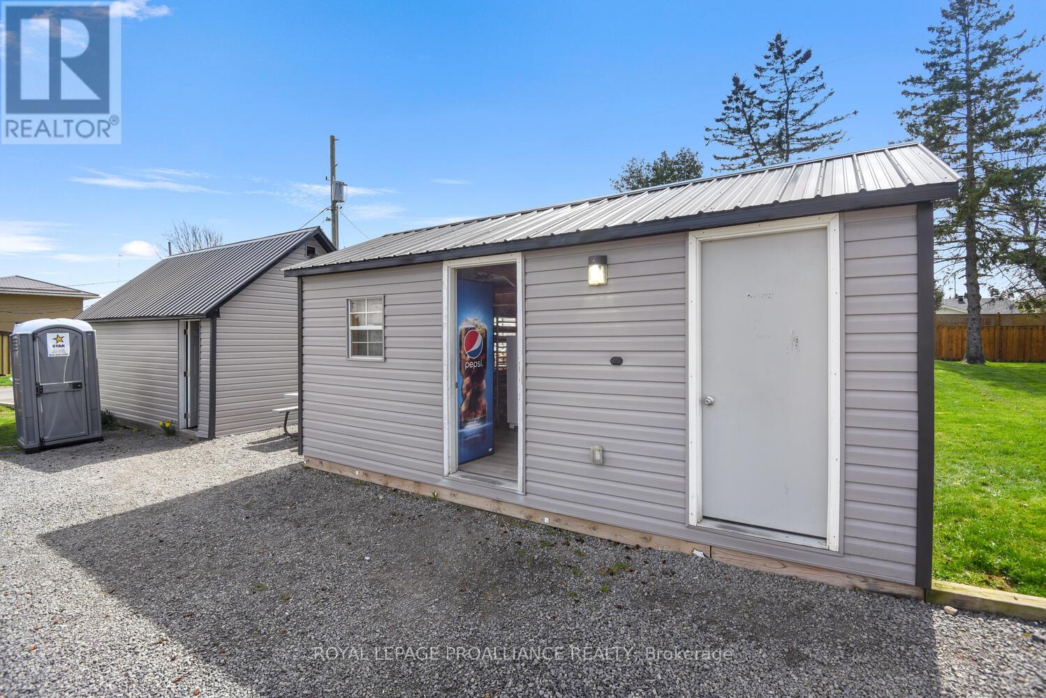 12 Riverview Crescent, Prescott, Ontario  K0E 1T1 - Photo 6 - X12486187