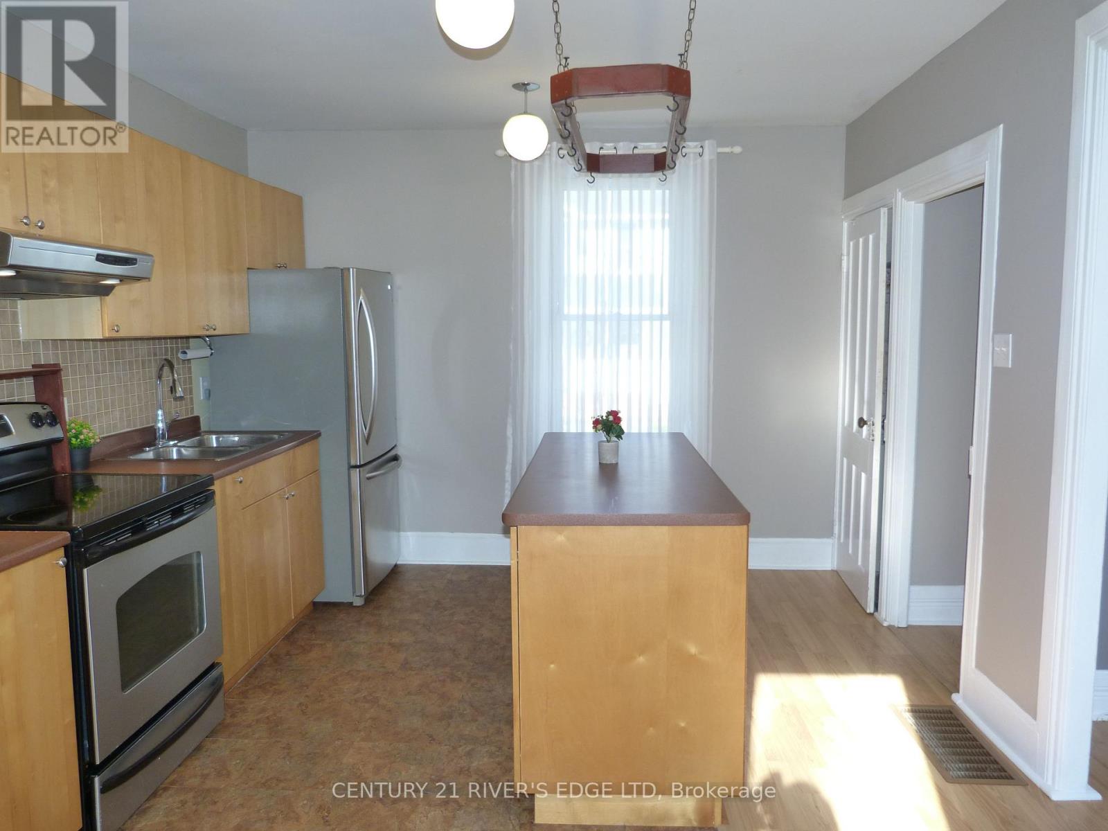 468 Gladstone Street N, North Dundas, Ontario  K0C 2K0 - Photo 16 - X12486296