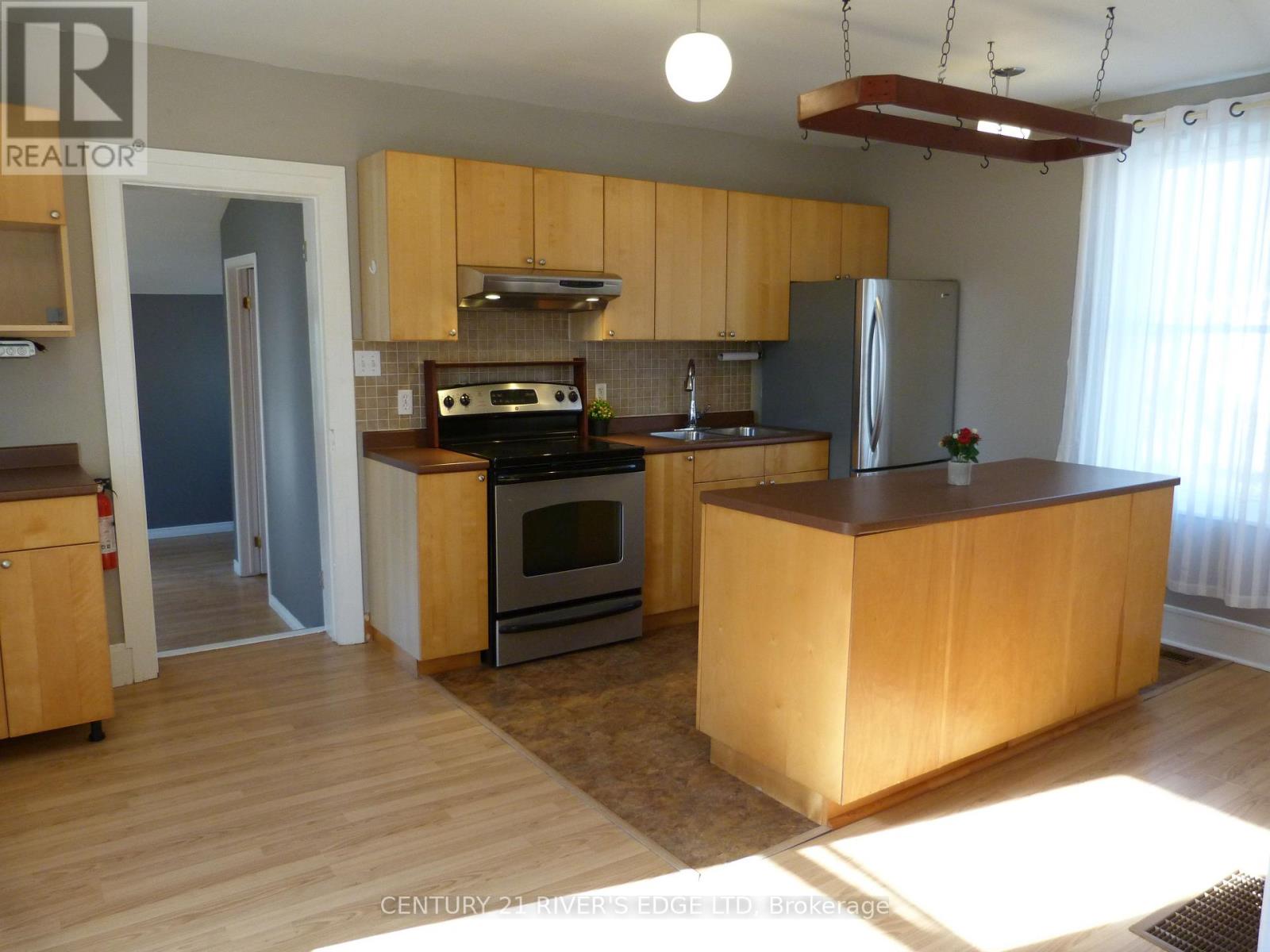 468 Gladstone Street N, North Dundas, Ontario  K0C 2K0 - Photo 18 - X12486296