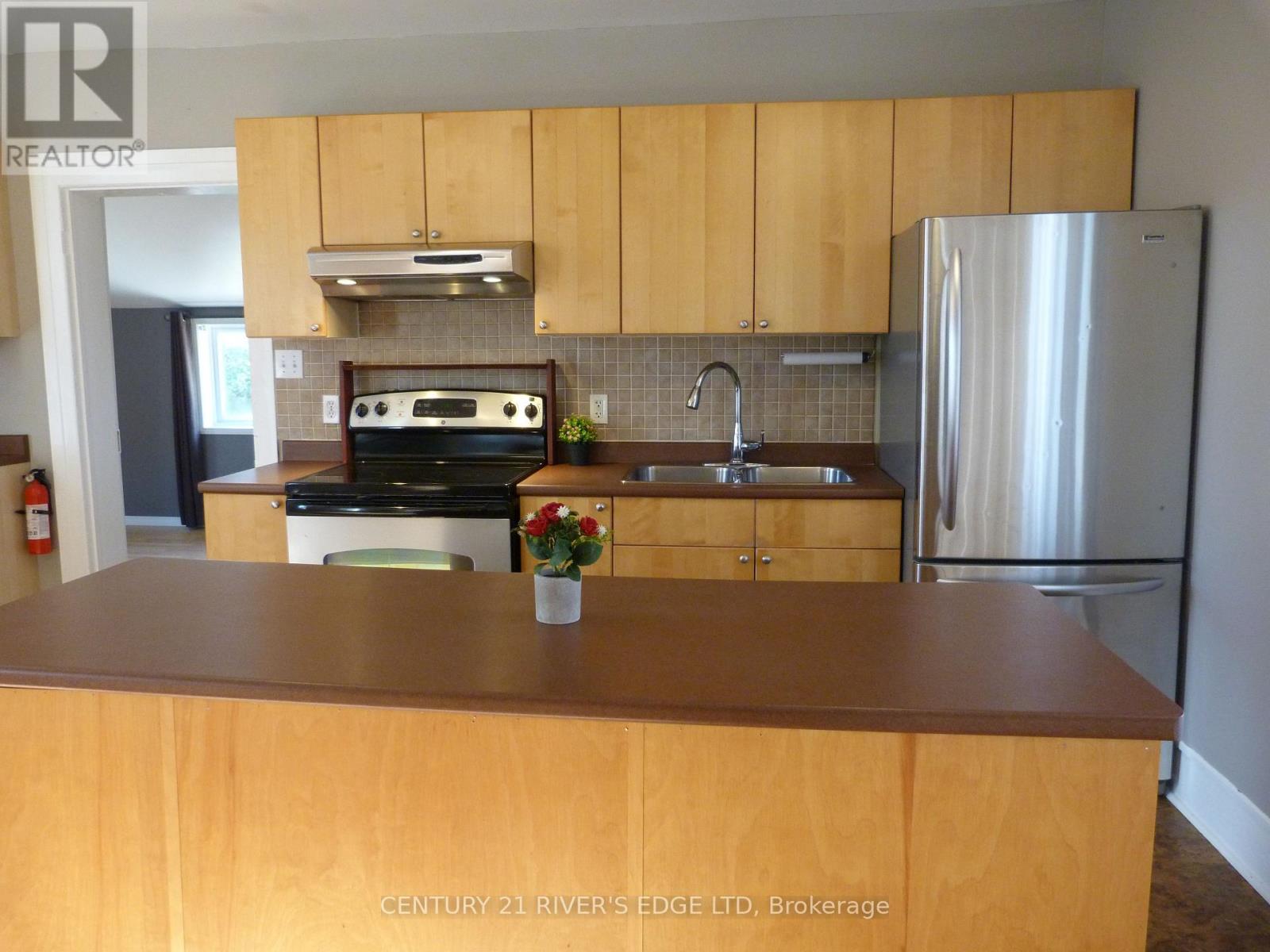 468 Gladstone Street N, North Dundas, Ontario  K0C 2K0 - Photo 19 - X12486296