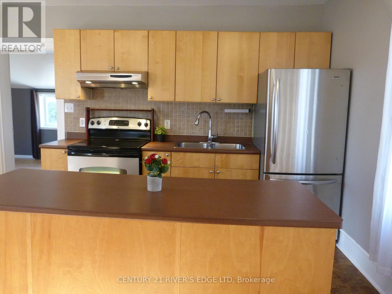 468 Gladstone Street N, North Dundas, Ontario  K0C 2K0 - Photo 20 - X12486296