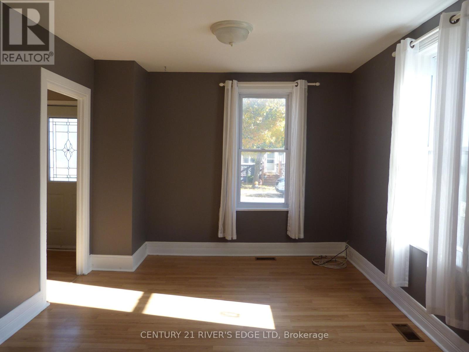 468 Gladstone Street N, North Dundas, Ontario  K0C 2K0 - Photo 21 - X12486296