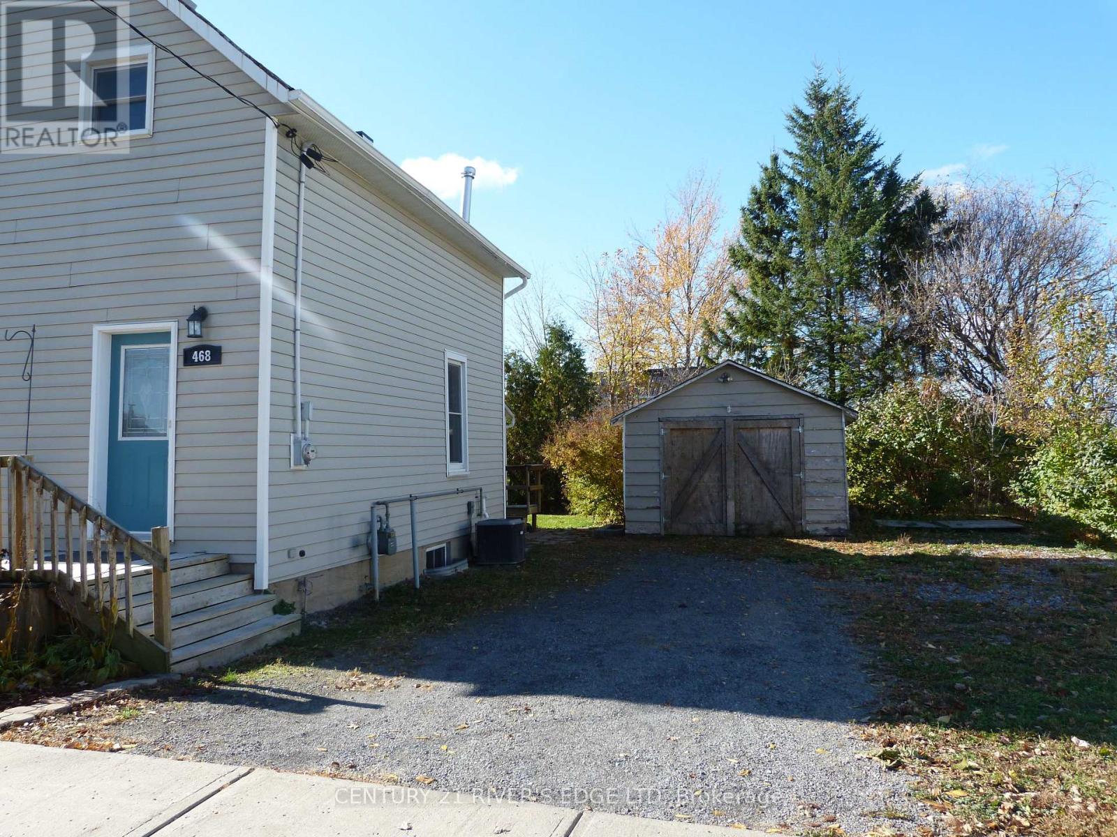 468 Gladstone Street N, North Dundas, Ontario  K0C 2K0 - Photo 3 - X12486296