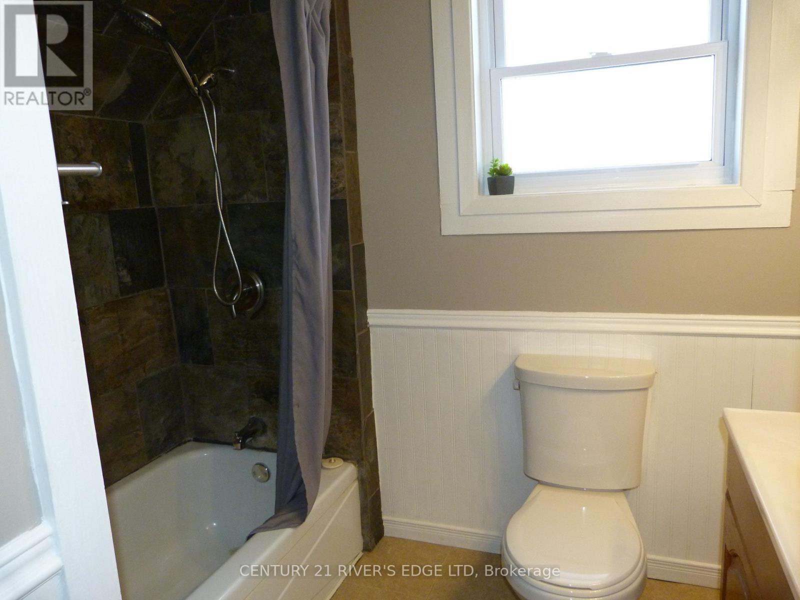 468 Gladstone Street N, North Dundas, Ontario  K0C 2K0 - Photo 31 - X12486296