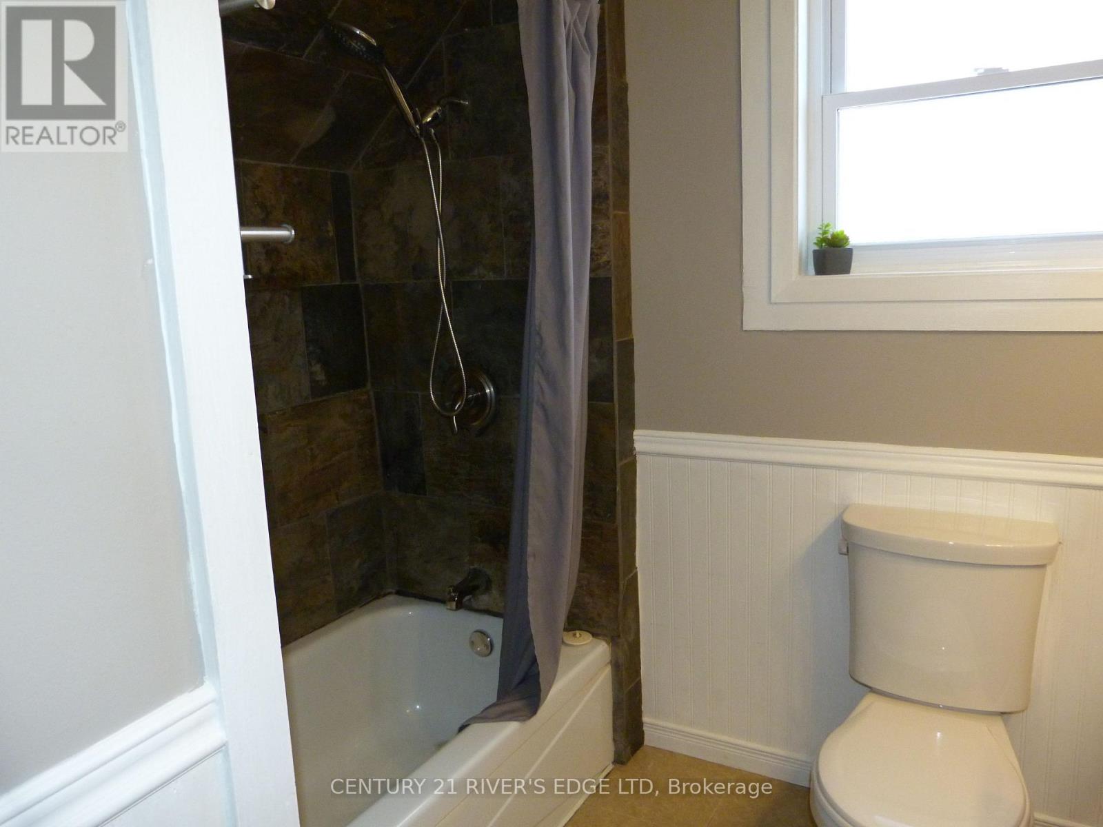 468 Gladstone Street N, North Dundas, Ontario  K0C 2K0 - Photo 32 - X12486296