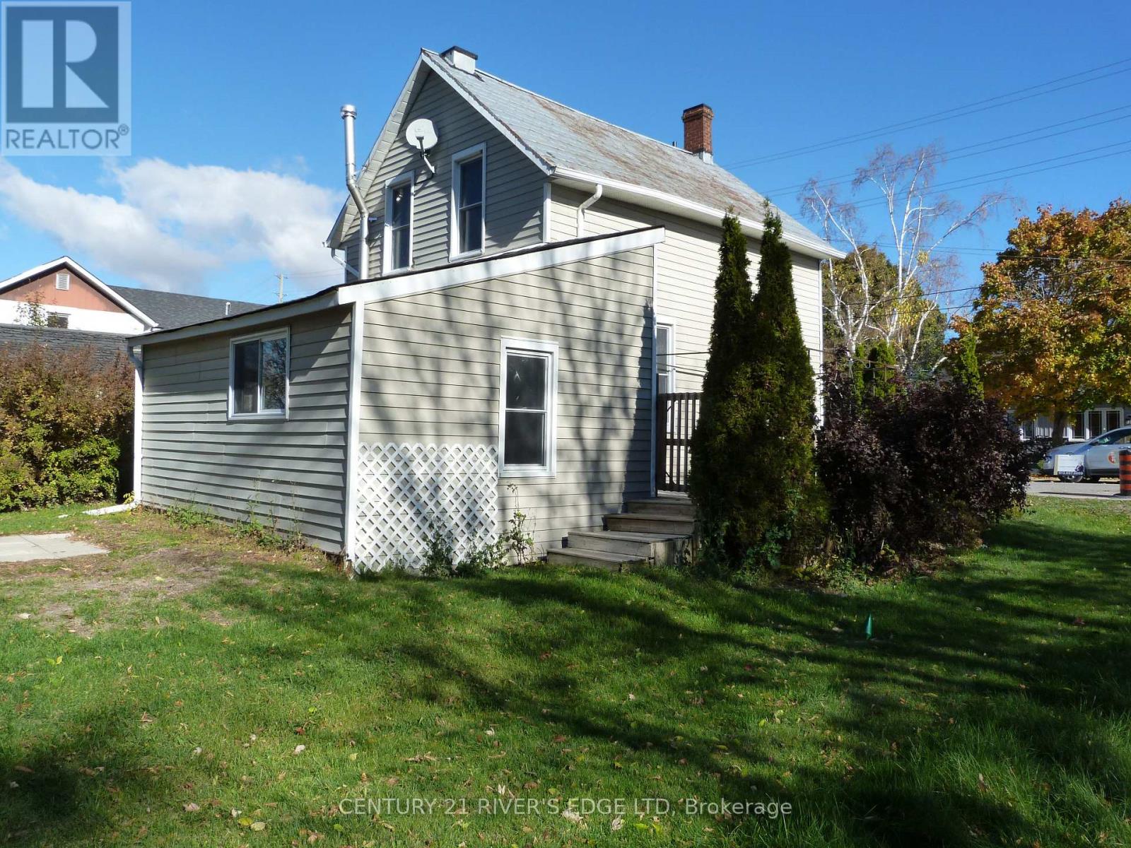 468 Gladstone Street N, North Dundas, Ontario  K0C 2K0 - Photo 5 - X12486296