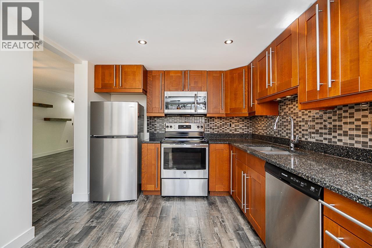 8561 Flowering Place, Burnaby, British Columbia  V5A 4B4 - Photo 13 - R3052632