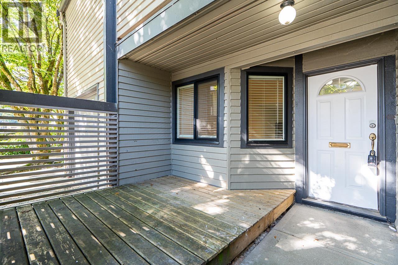 8561 Flowering Place, Burnaby, British Columbia  V5A 4B4 - Photo 2 - R3052632