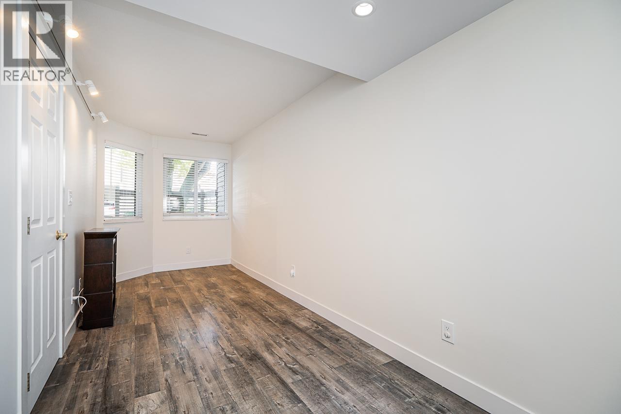 8561 Flowering Place, Burnaby, British Columbia  V5A 4B4 - Photo 5 - R3052632