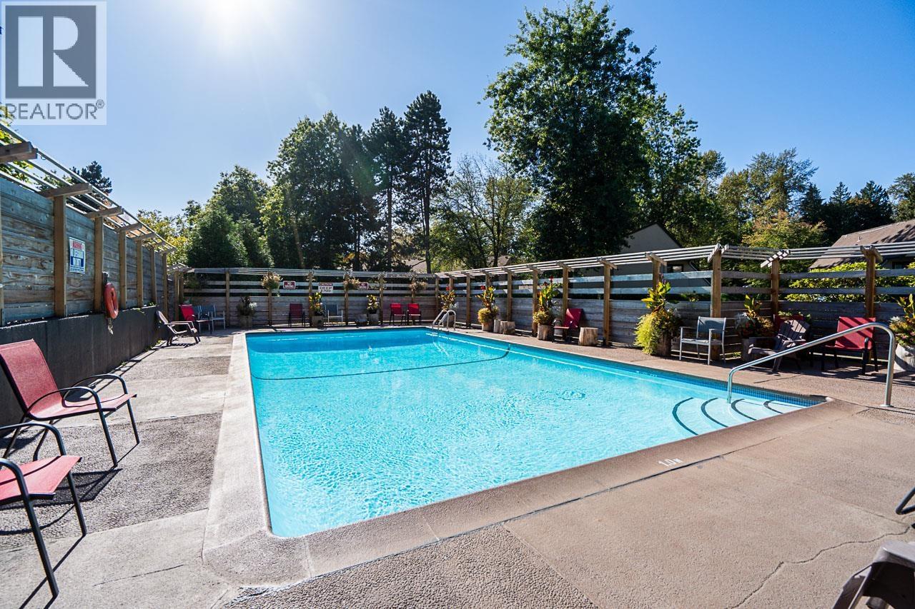 8561 Flowering Place, Burnaby, British Columbia  V5A 4B4 - Photo 36 - R3052632