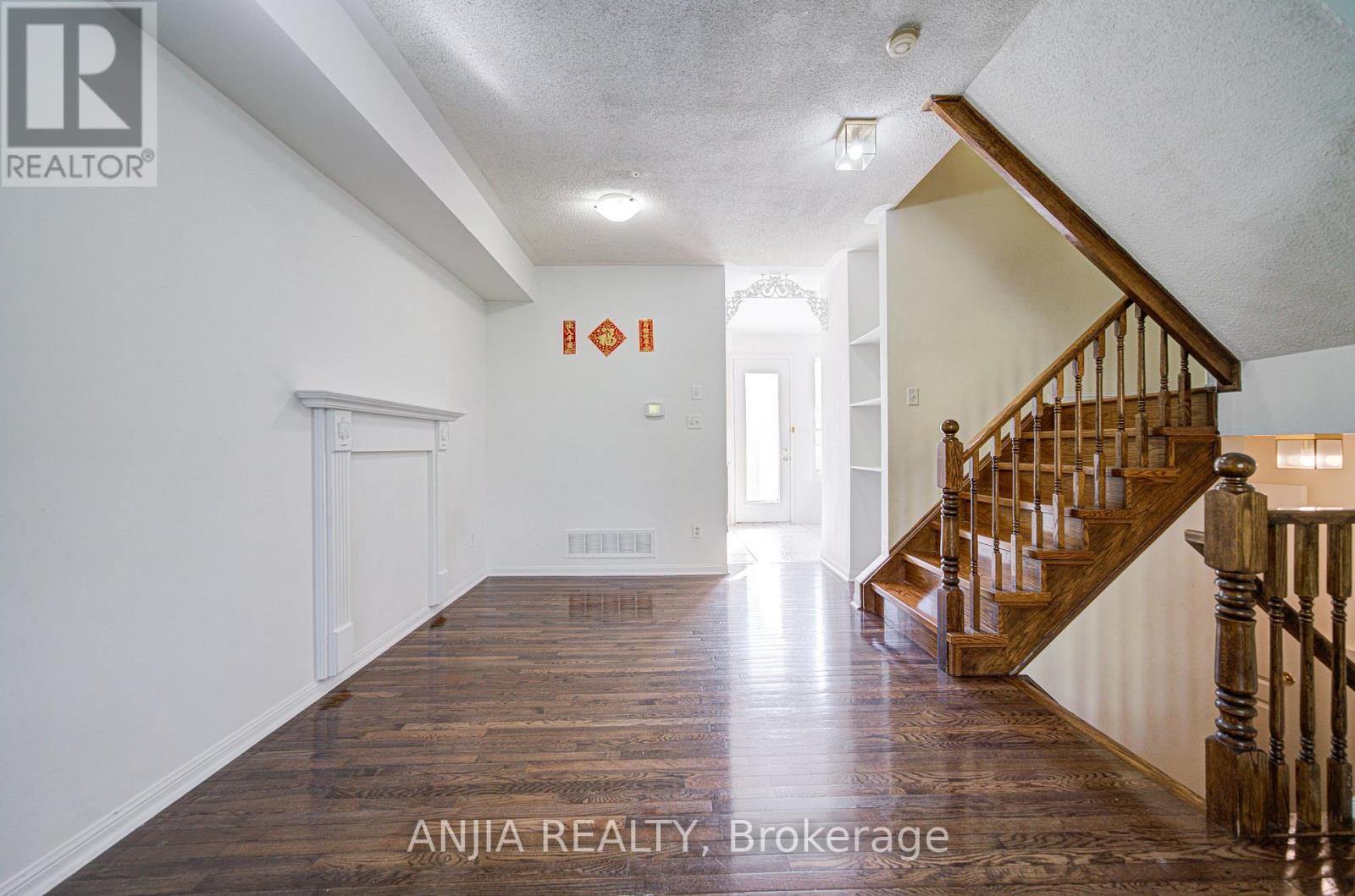 81 White's Hill Avenue, Markham, Ontario  L6B 1C2 - Photo 19 - N12486128