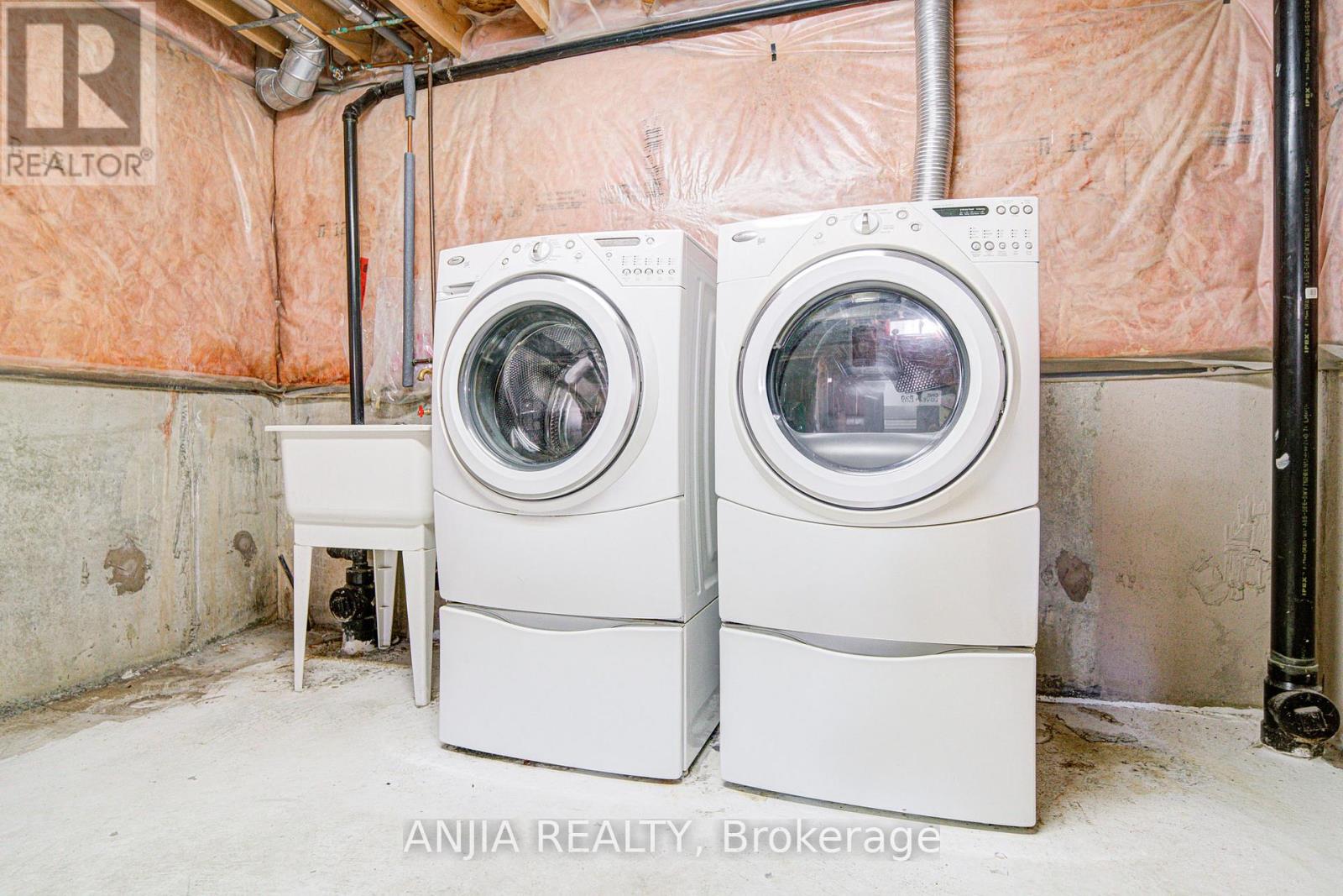 81 White's Hill Avenue, Markham, Ontario  L6B 1C2 - Photo 27 - N12486128