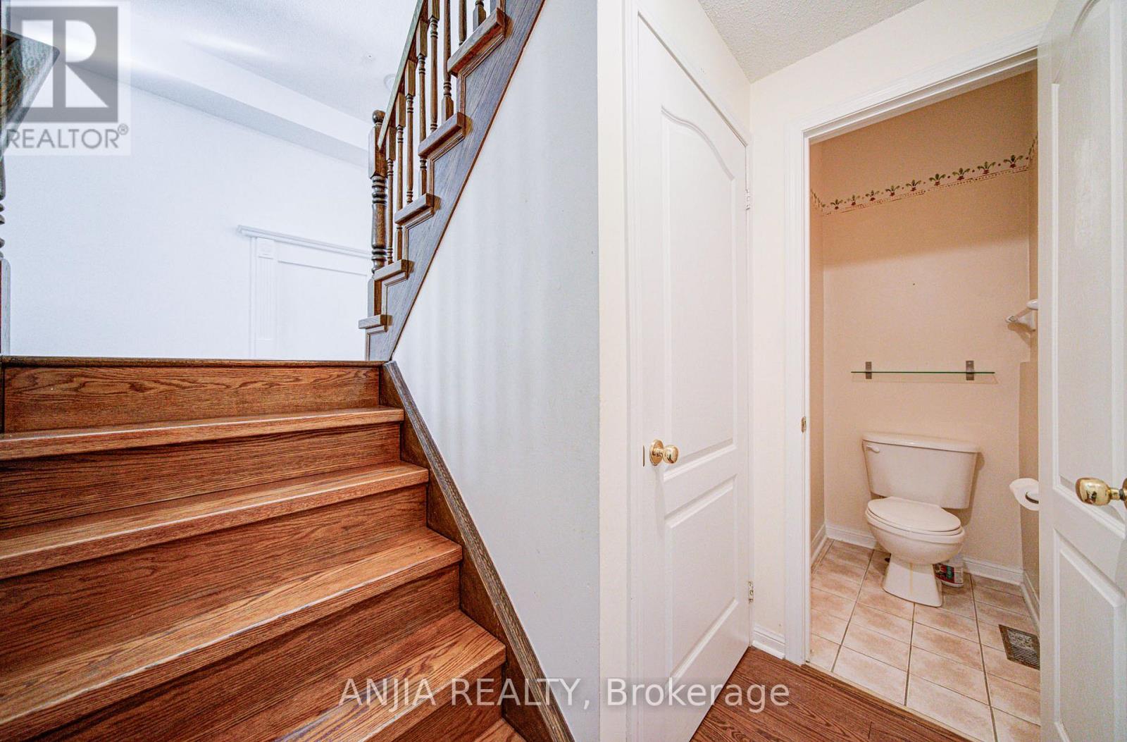 81 White's Hill Avenue, Markham, Ontario  L6B 1C2 - Photo 28 - N12486128